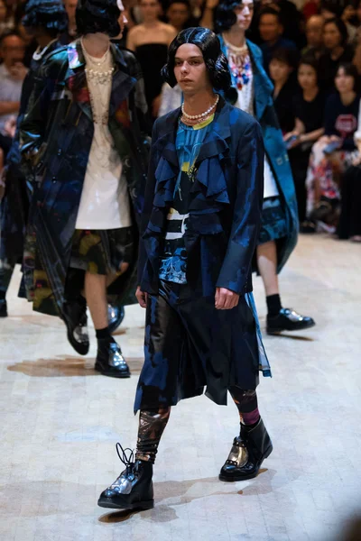 Look 35